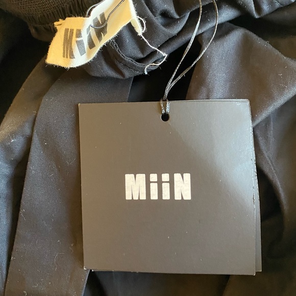 NWT Miin cinched skirt with side zipper size 2 - Picture 7 of 7